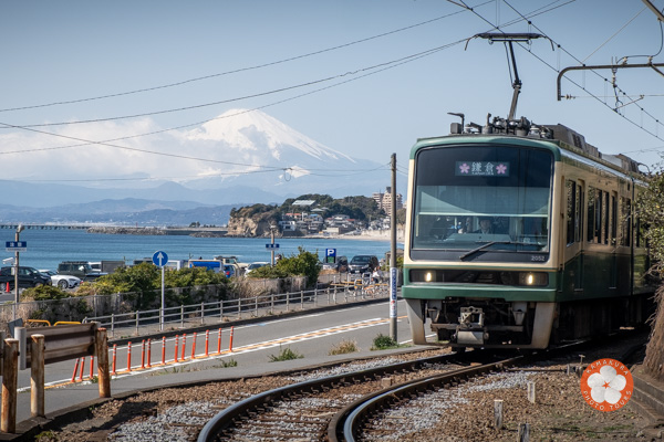 Train Enoden à Kamakura